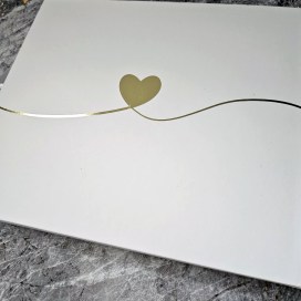 arany-feher-eskuvoi-vendegkonyv-ures-lapok-hatoldal