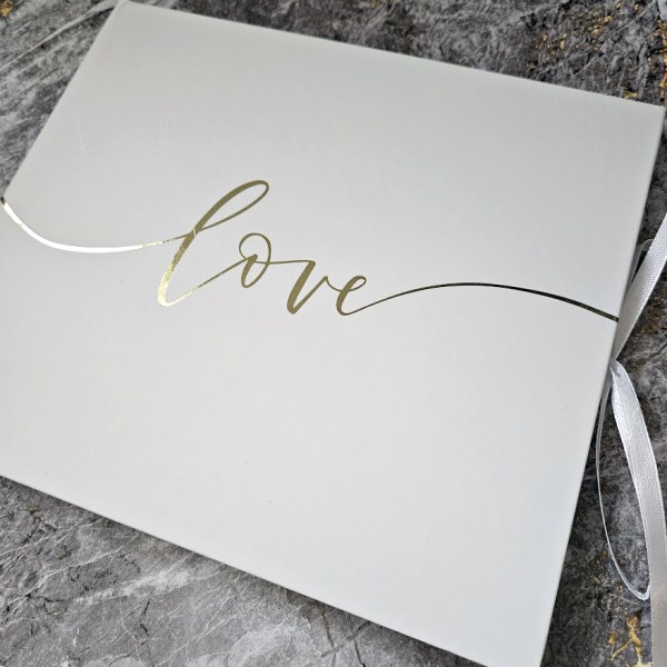 arany-feher-eskuvoi-vendegkonyv-ures-lapok3