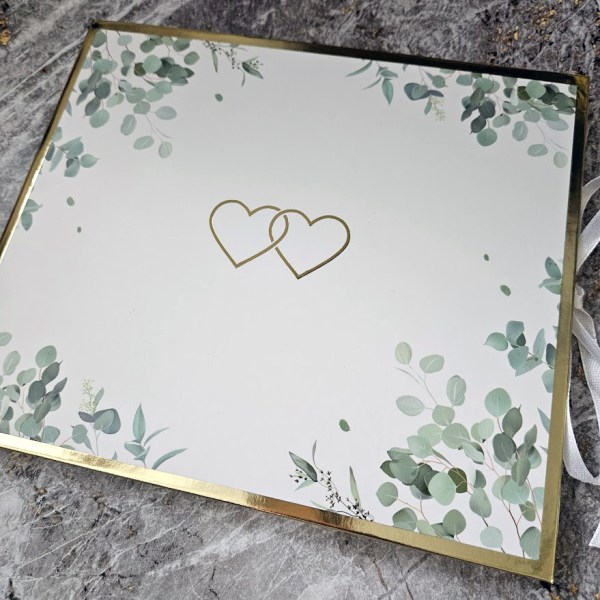 arany-feher-zold-eukaliptusz-greenery-eskuvoi-vendegkonyv-ures-lapok2