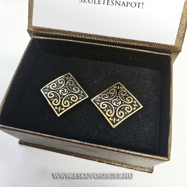 francia-mandzsettagomb-arany