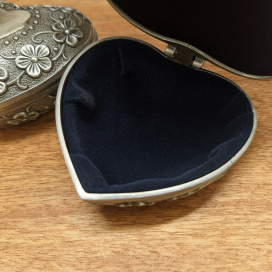 gravirozott-sziv-fem-ekszertarto-doboz-ajandek-anya-mama-nagymama-keresztanya-anyaknapja