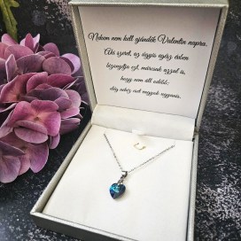 Örömanya szülőköszöntő női tanú és koszorúslány felkérő meghívó egyedi különleges ajándék ékszer esküvőre | Swarovski szív medálos nyaklánc díszdobozban egyedi üzenettel fehér dobozban