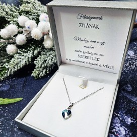 Örömanya szülőköszöntő női tanú és koszorúslány felkérő meghívó egyedi különleges ajándék ékszer esküvőre | Swarovski szív medálos nyaklánc díszdobozban egyedi üzenettel fehér dobozban