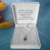 Örömanya szülőköszöntő női tanú és koszorúslány felkérő meghívó egyedi különleges ajándék ékszer esküvőre | Swarovski szív medálos nyaklánc díszdobozban egyedi üzenettel fehér dobozban