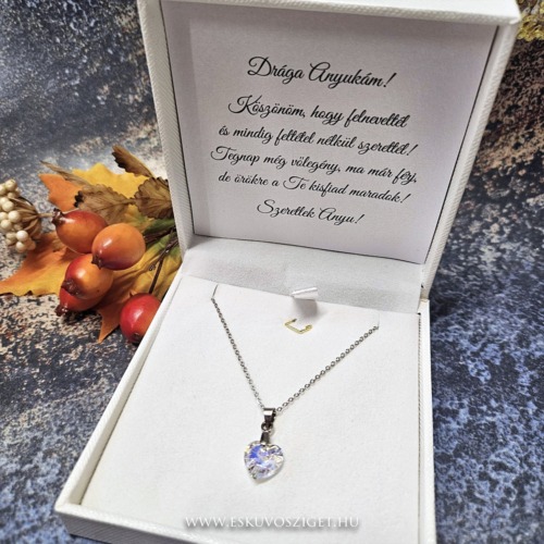Swarovski és Preciosa szív kristálymedálos nyaklánc egyedileg feliratozott díszdobozban örömanya köszöntőnek és felkérőnek