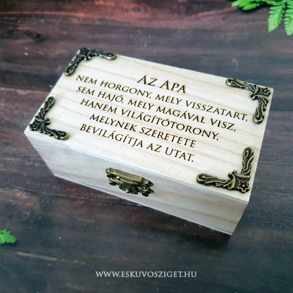 oromapa-bicska-zsebkes-gravirozott-fa-ajandek-eskuvo-koszontoajandek-svajcibicska