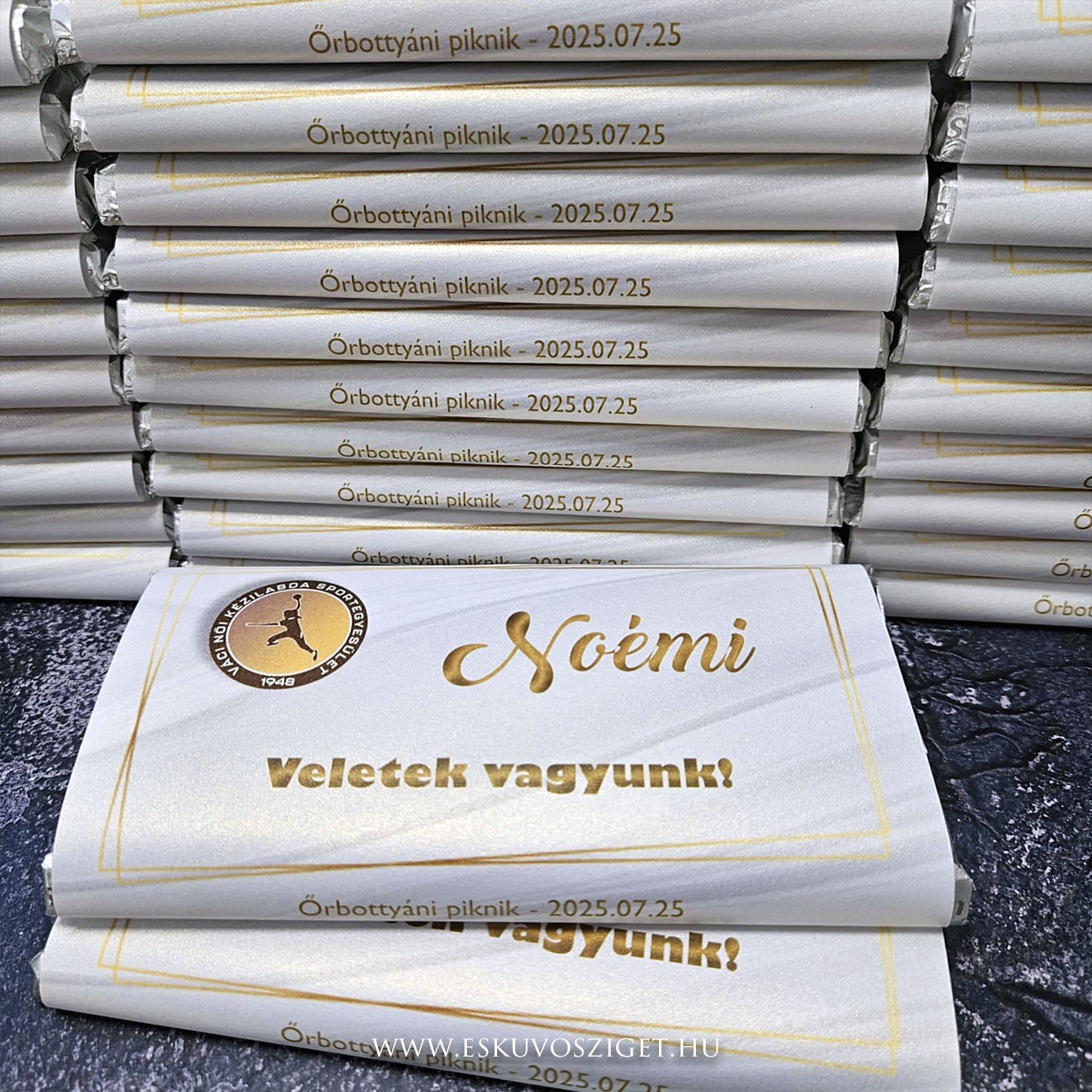 reklam-csoki-tablas-ballagas-tanar-diak-ajandek-egyedi